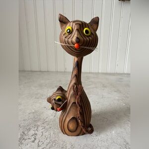 Vintage Japanese Carved Cryptomeria Cedar Wood Cat w/ Kitten WONY Japan 5" MCM